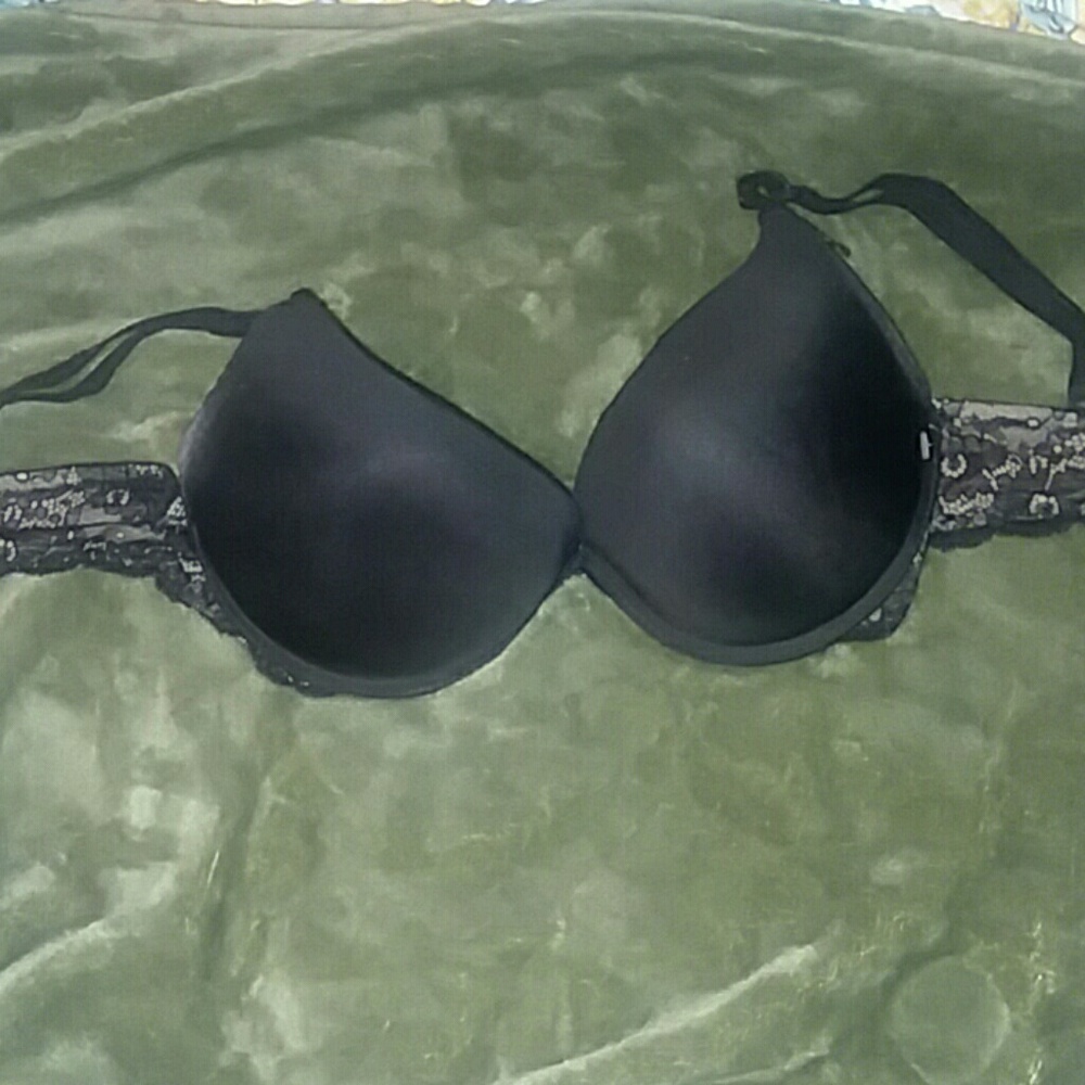 A black Jessica Simpson push up bra